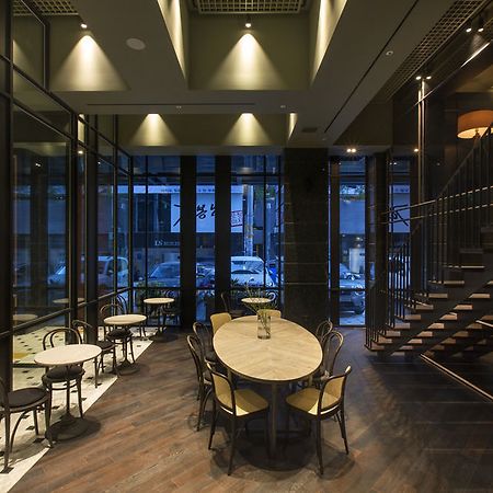 Hotel Star Seoul Bagian luar foto
