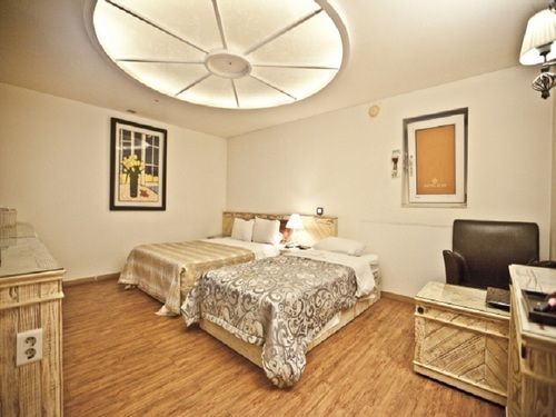 Hotel Star Seoul Bagian luar foto